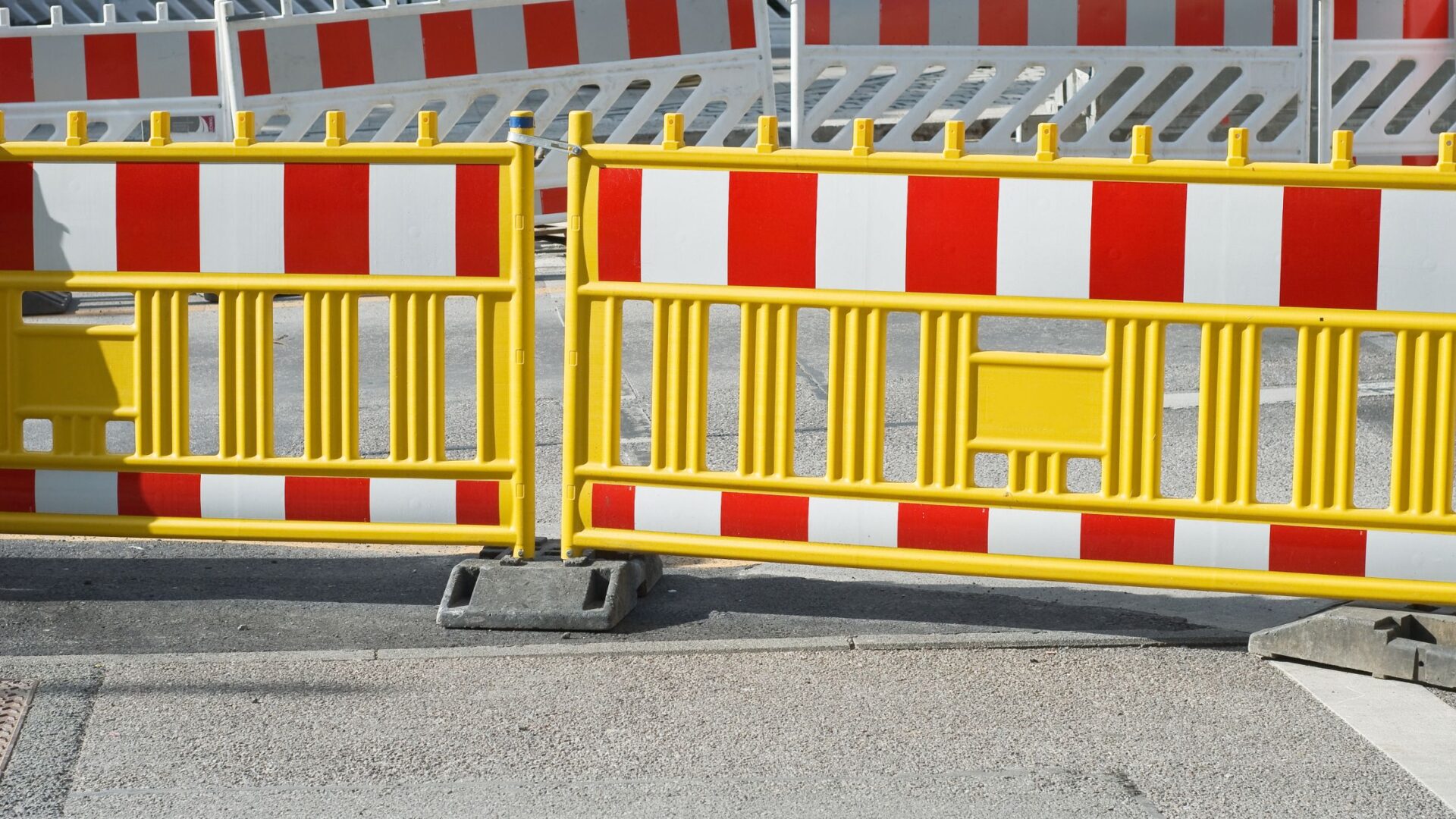 Crash-Test geprüfte Sicherheitsbarrieren
