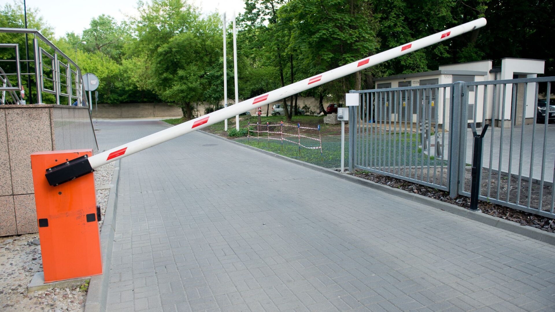 Sicherheitssysteme für Fahrzeugabsperrung